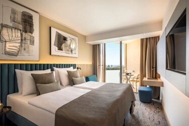 Superior double room with seaside balcony