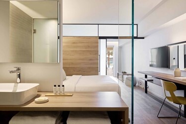 Junior Suite Sharing Pool