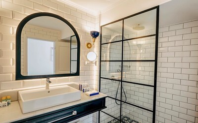 Villa Family Room (One Room)