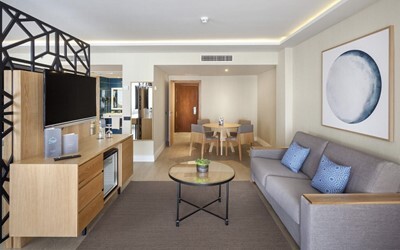 Twin With Balcony, Deluxe