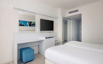 TWIN, Balcony or Terrace, Lateral Sea View, Star
