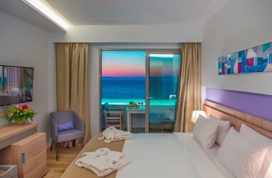 Twin Panoramic Sea View