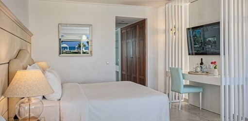 Junior Suite Sea Front Private Pool