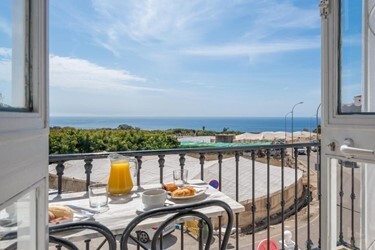 1 Bedroom Apartment With Terrace and Sea View