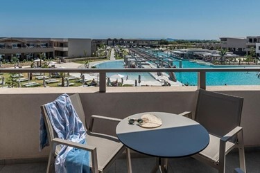 Classic Room Pool View