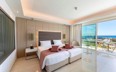 Suite Front Sea View