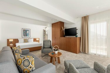 LUX SUITE SV