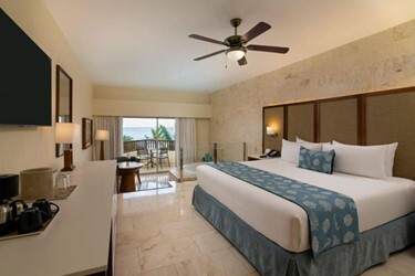 Junior suite jacuzzi ocean front premium