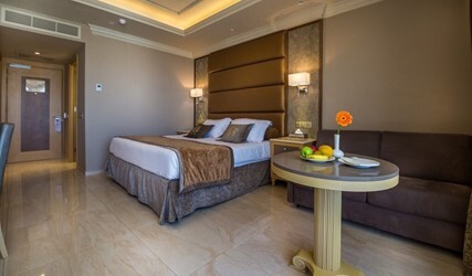 Superior Twin Room Inland View