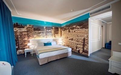 Junior Suite with Sea View and Balcony