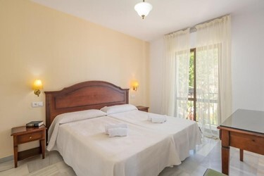 2 Bedroom Apartment With Terrace and Sea View