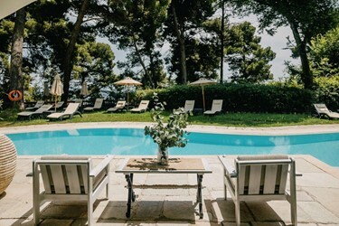 Suite Ionian Blue Sharing Pool