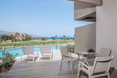 Classic Room Sharing Pool Side Sea View
