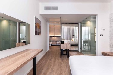 Family Suite Sharing Pool Side Sea View