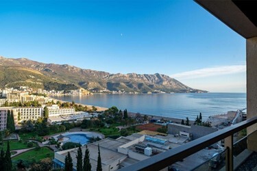 3 Bedroom Apartment Sea View