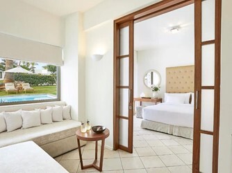 Swim Up Family Suite With Garden