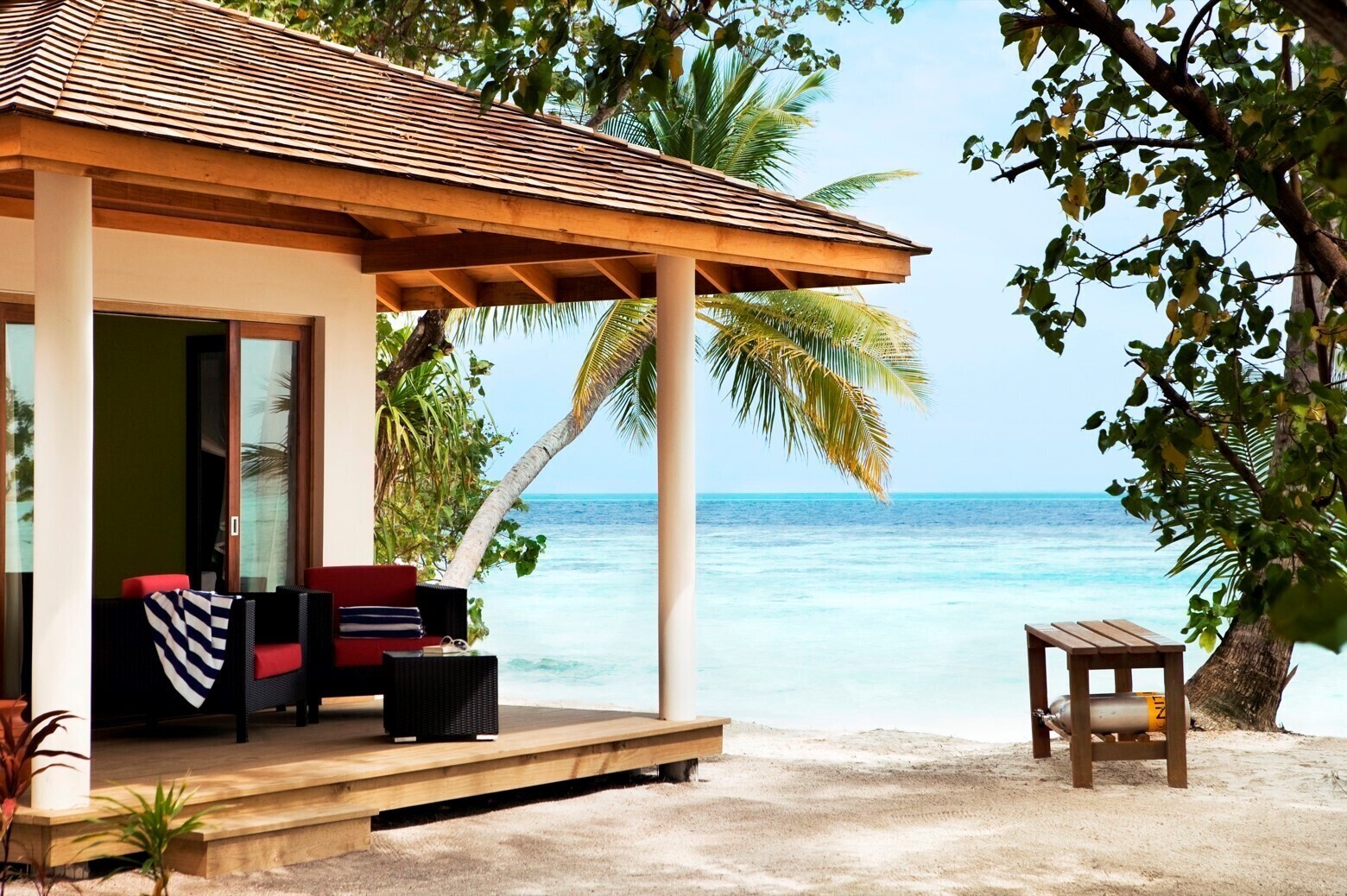 Отель Vilamendhoo Island Resort & Spa