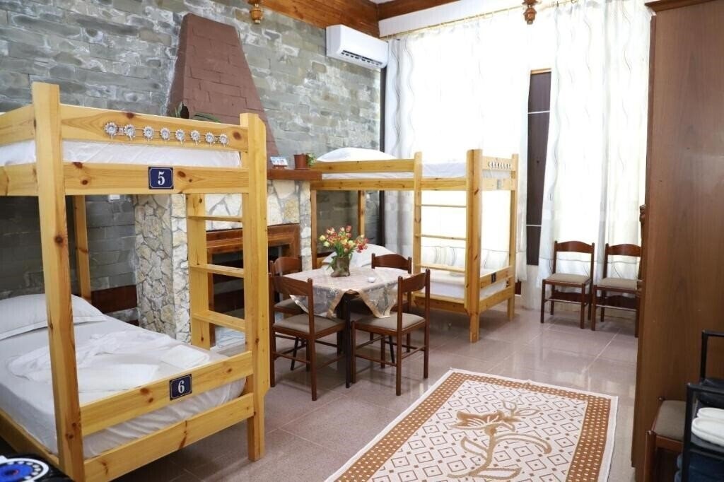 Отель Univers Hotel 4*