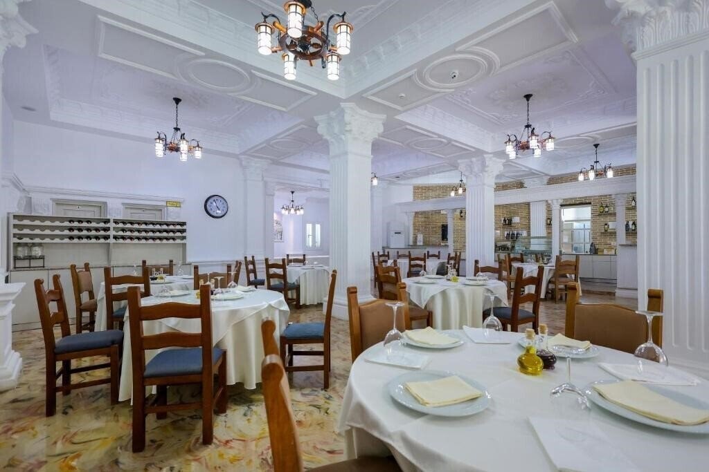 Фотография Hotel Familja 3*