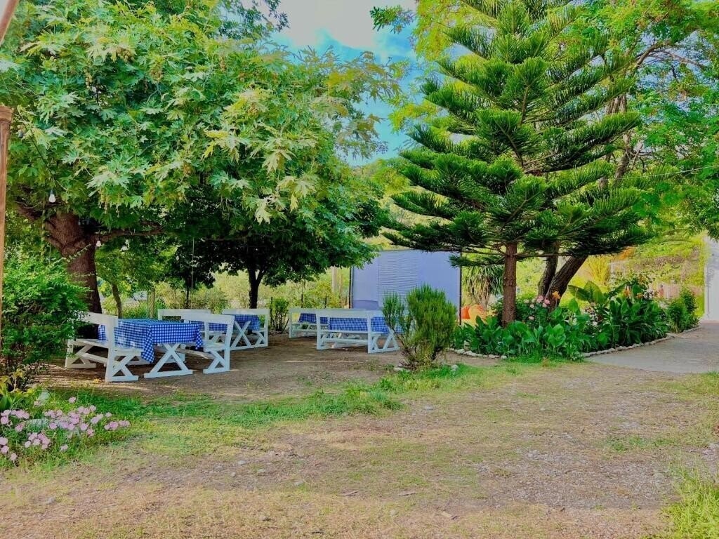 Zdjęcie Garden Villa Naza Apt апартаменты