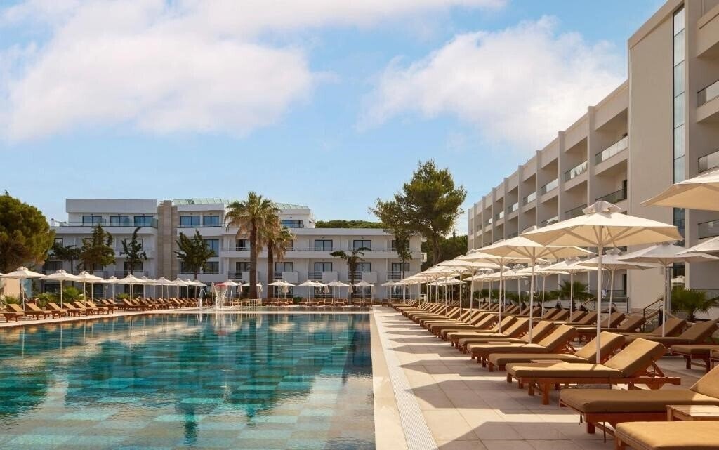 Hotel Sol Tropikal Durres 4*