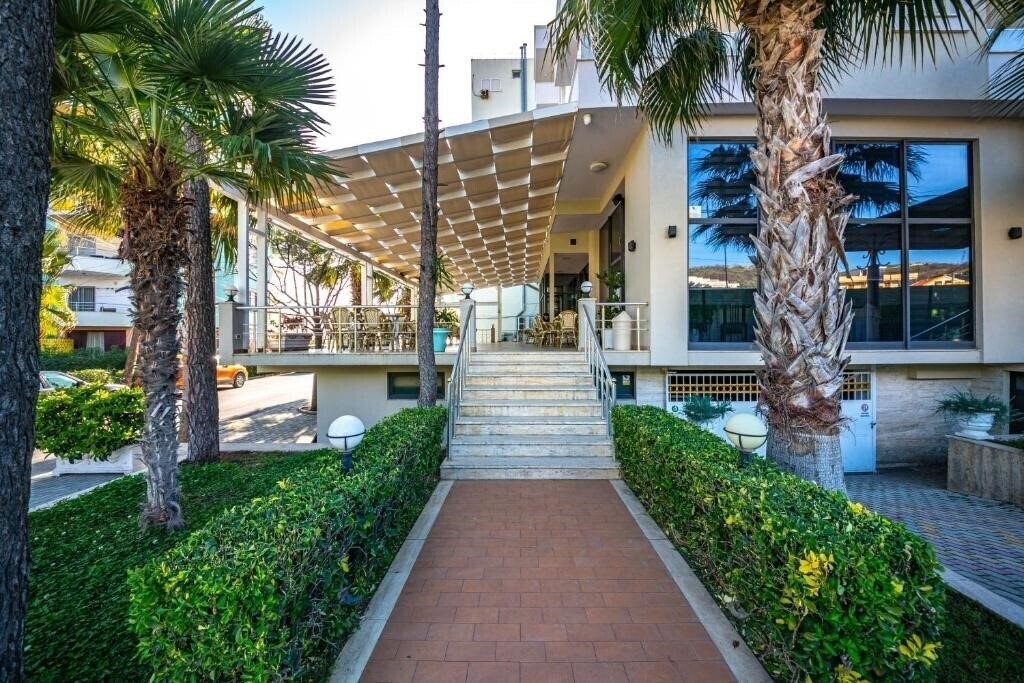 Картинка Hotel Bella Vista (ex. Hotel Bellavista) 3*