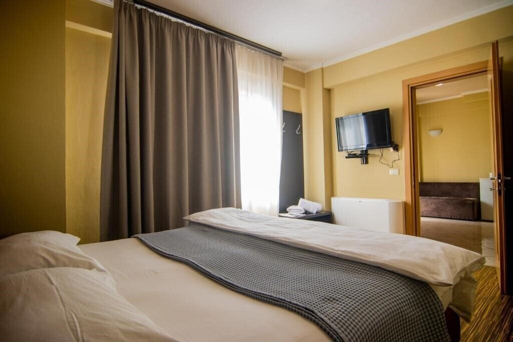 Zdjęcie Hotel Nais Beach 3*