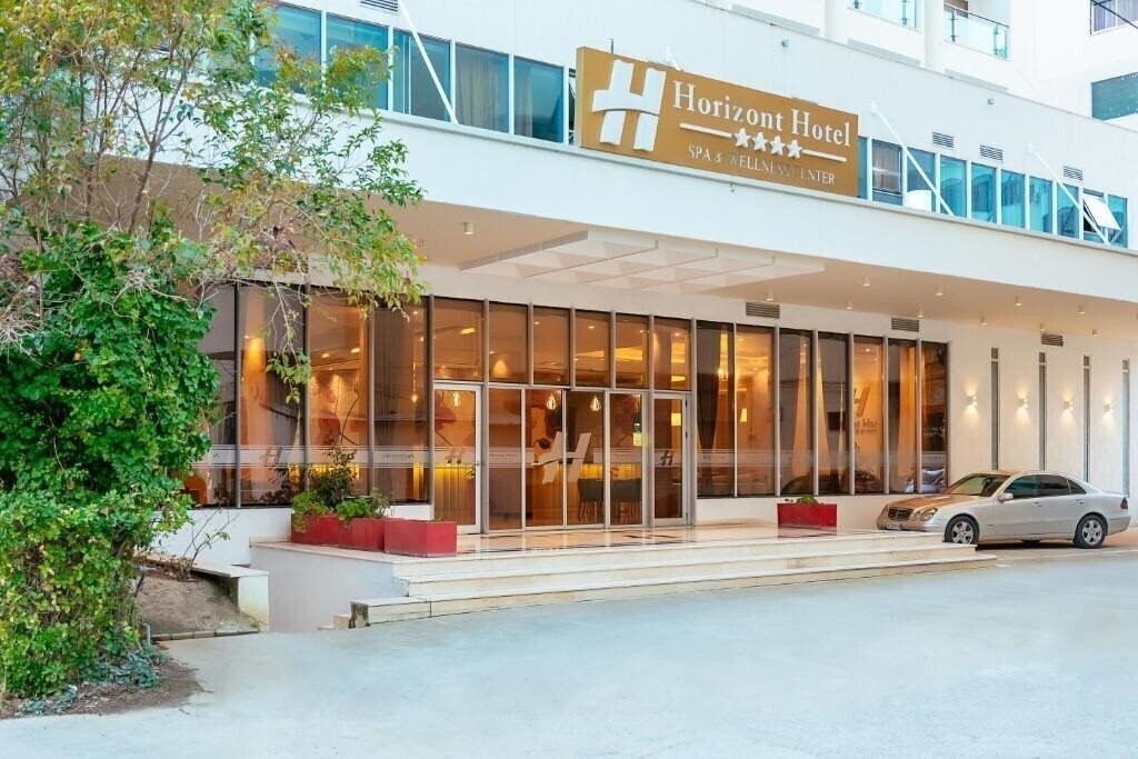 Готель Horizont Hotel 4*