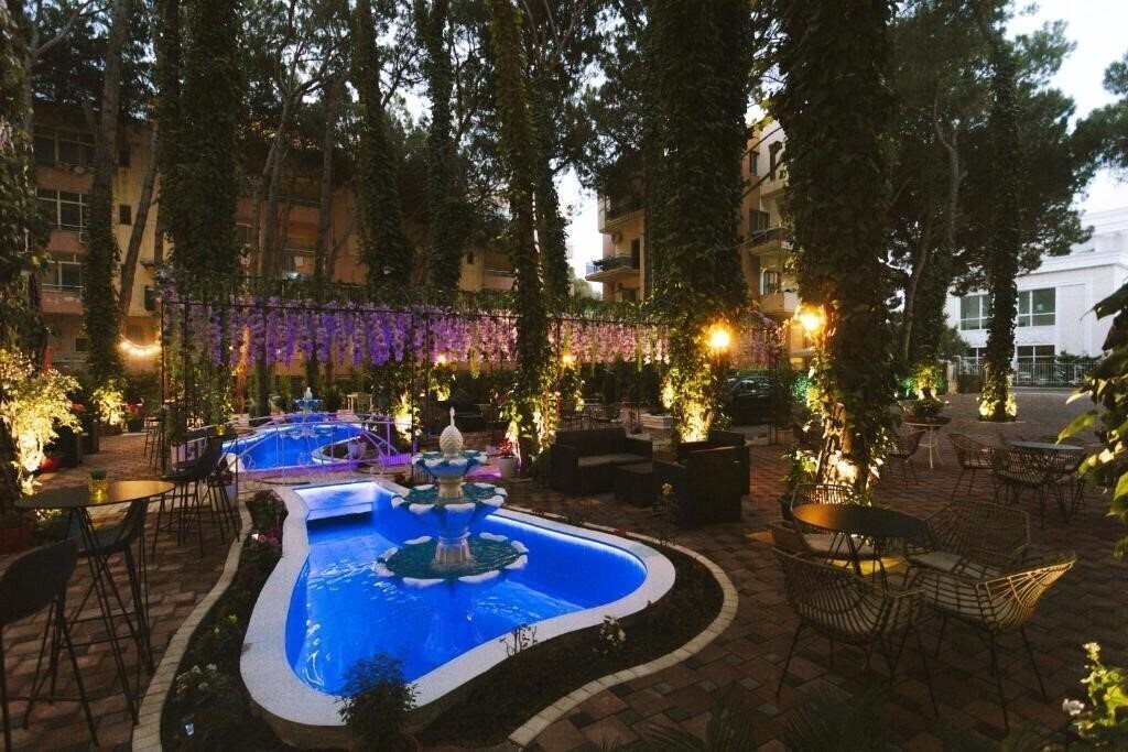 Zdjęcia Mali i Robit Hotel & Camping 3*