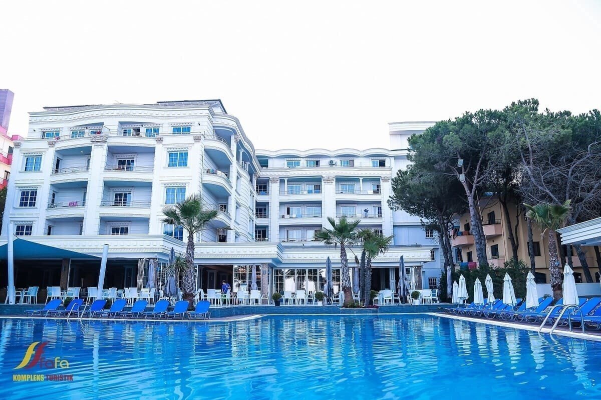 Фото Hotel FaFa Premium 4*