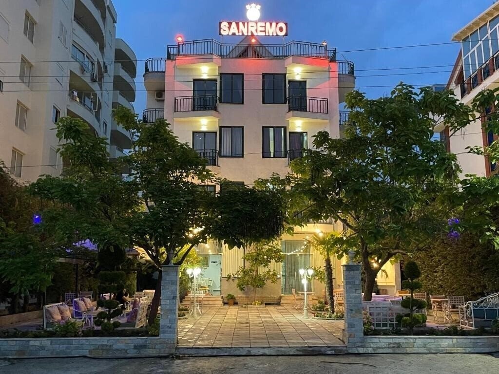 Готель Sanremo Hotel Restorant 3*