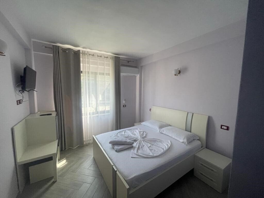 Отель Hotel Ferrara 3*