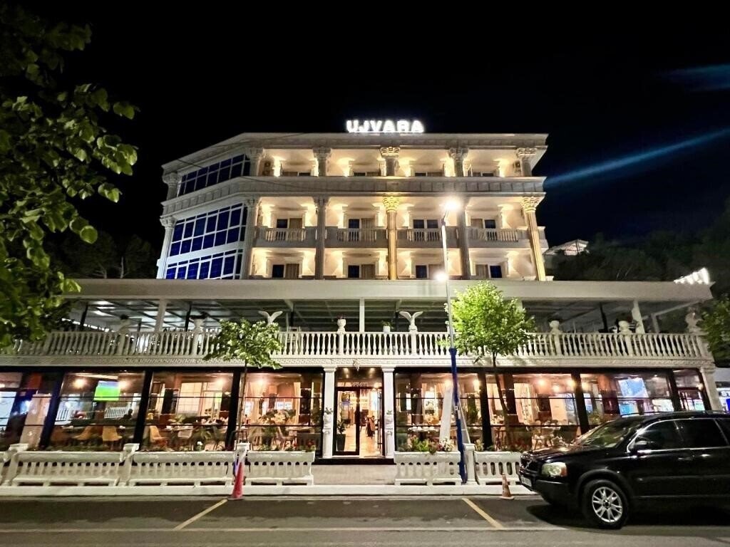 Готель Ujvara 4 4*