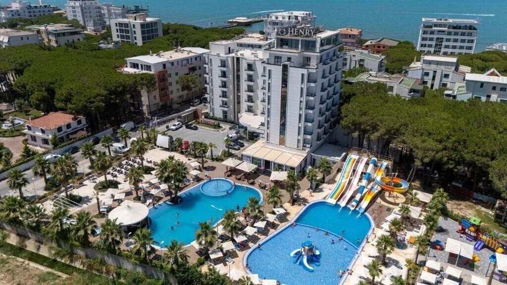 Фото Henry Resort & Spa 5*