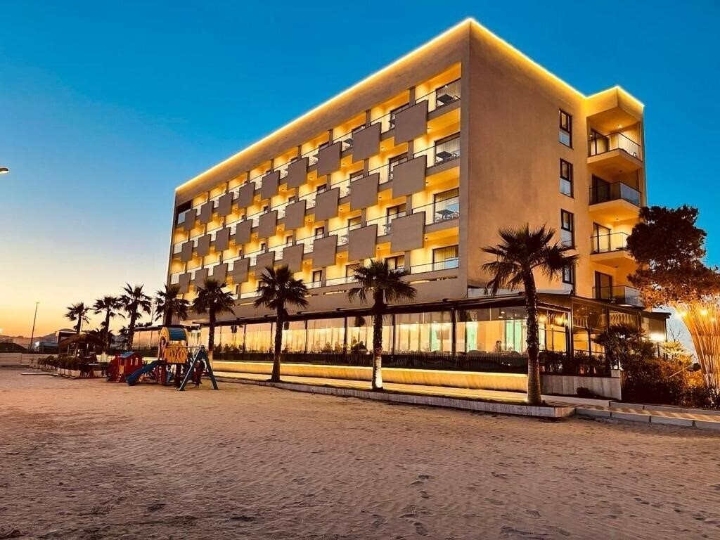 Готель Amara Hotel & Spa 4*