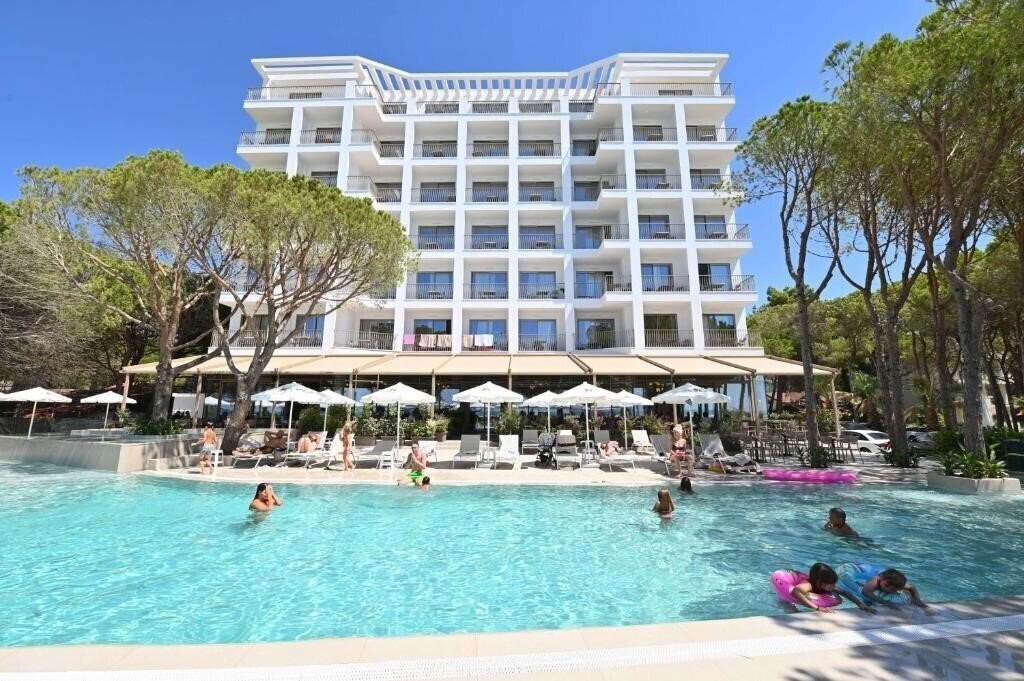 Hotel Fllad Resort & Spa 4*