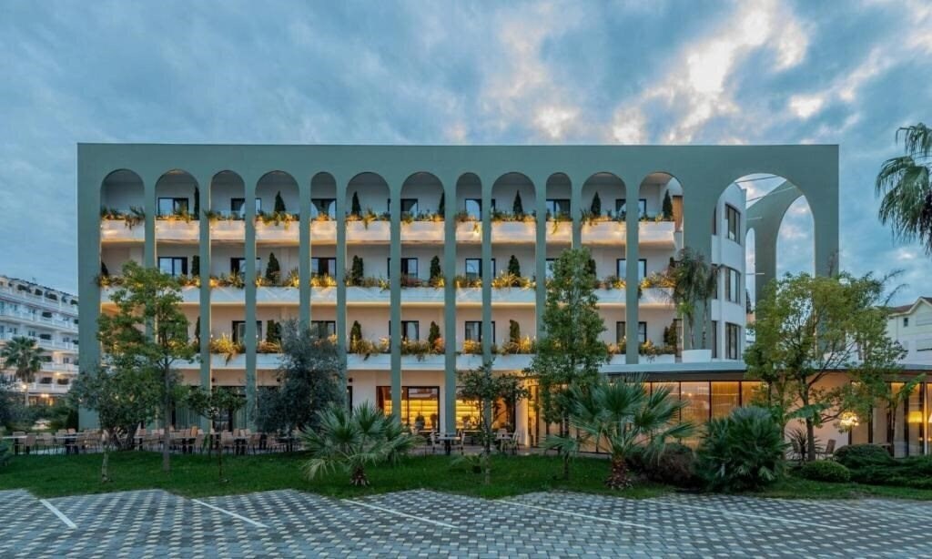 Zdjęcie Flower Hotel & SPA (ex. Flower Garden Hotel) 5*