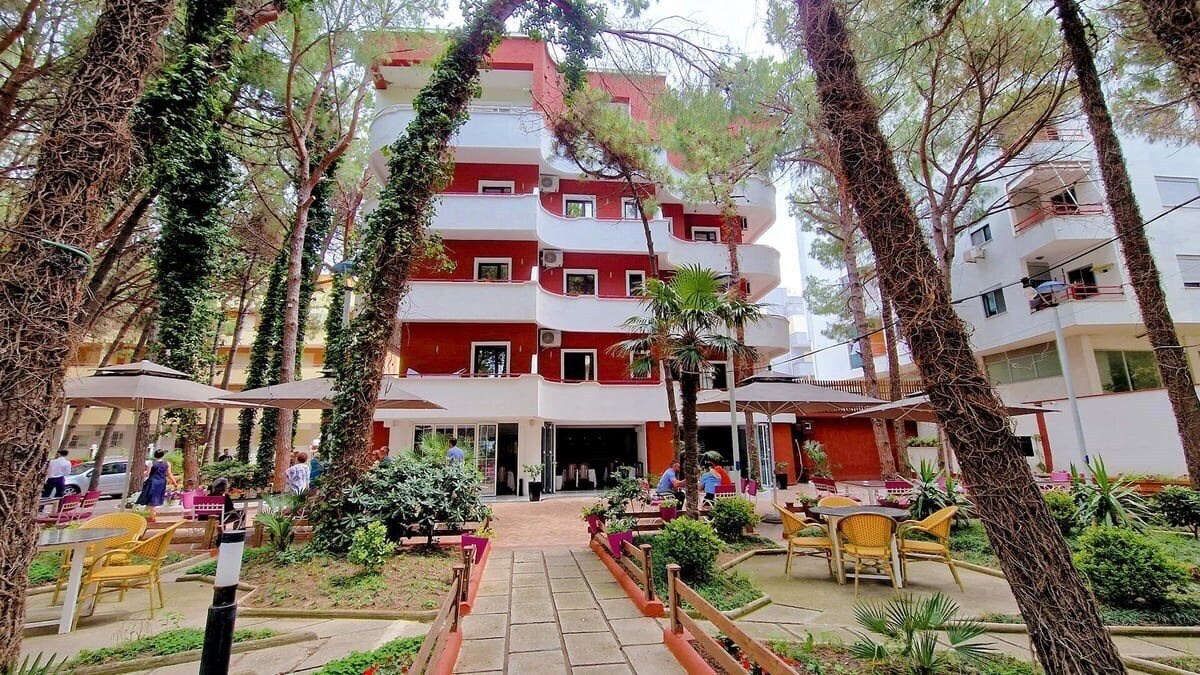 Готель Green Park (Durres) 3*