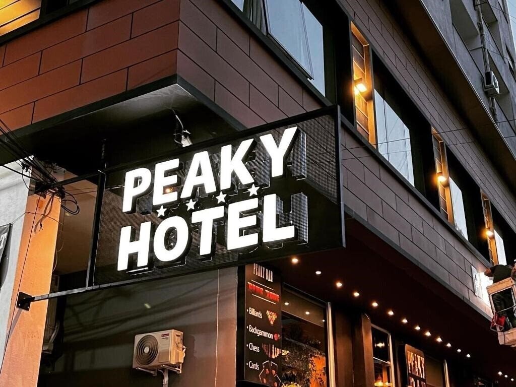Hotel Peaky Hotel (ex. Ergis Hotel, Ergi's Hotel) 4*