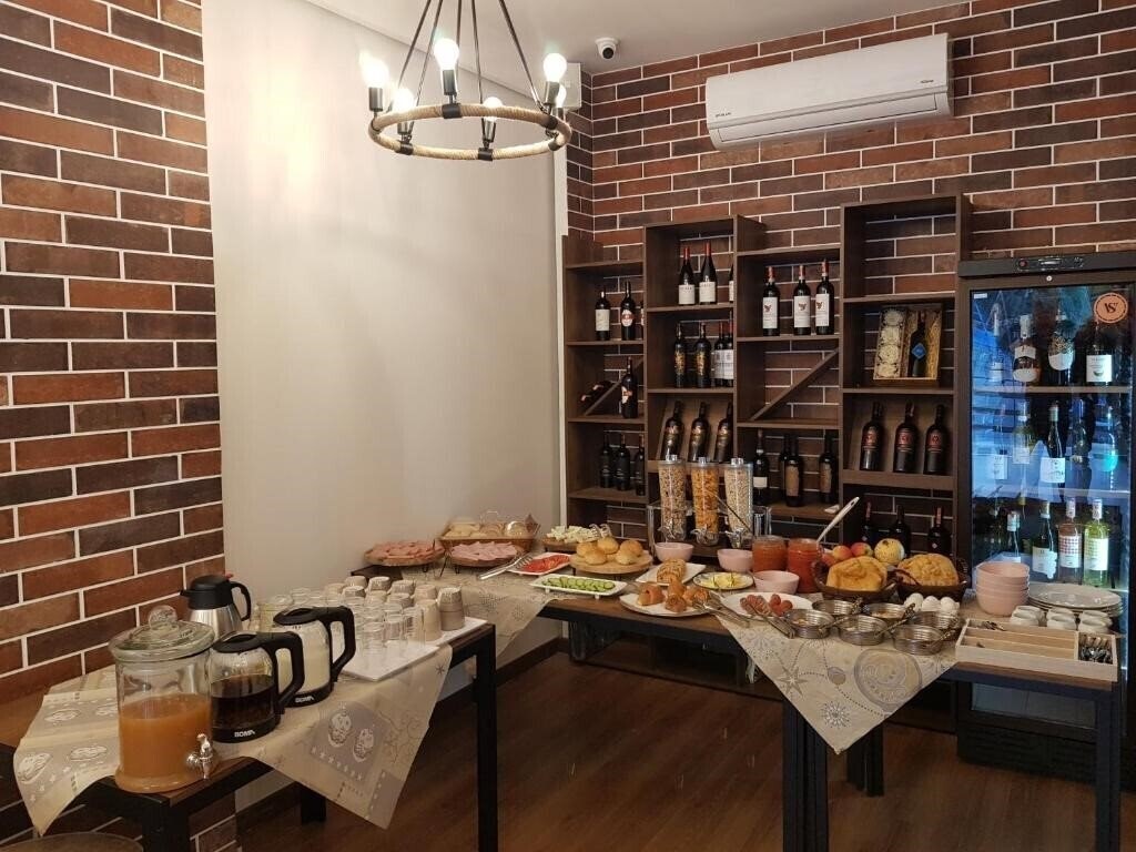 Obraz Peaky Hotel (ex. Ergis Hotel, Ergi's Hotel) 4*