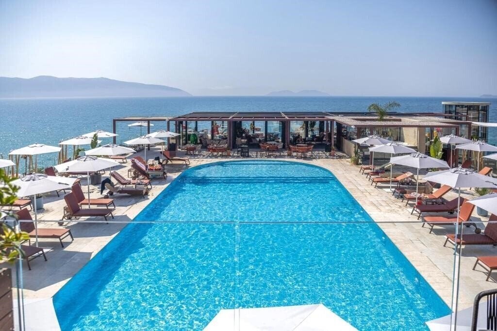 Готель Vlora Priam Affiliated by Melia (ex. Hotel Vlora Priam Affiliated by Melia) 5*