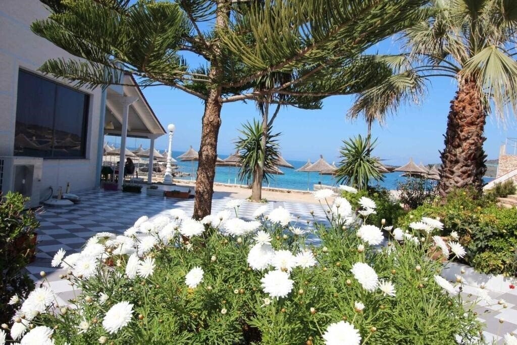 Зображення Artur 3*