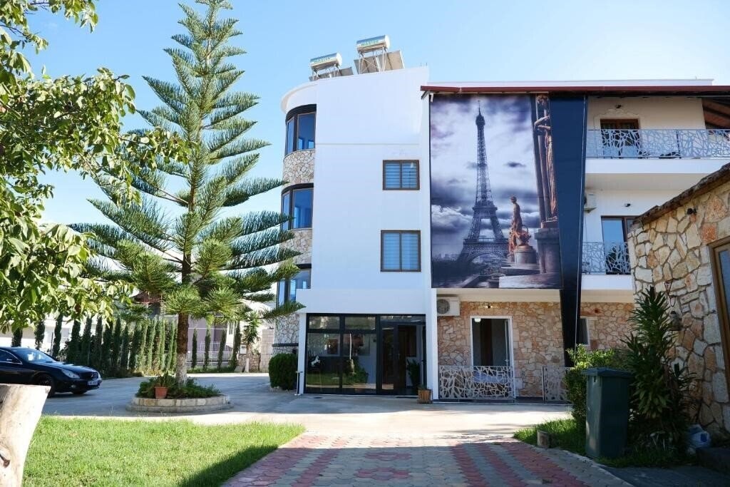 Отель Central Park 3*