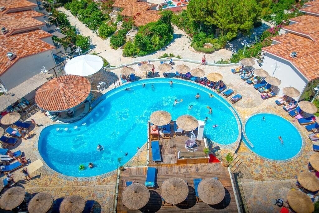 Фотографія Bougainville Bay Apartments (ex. Bougainville Bay Resort & SPA) 4*