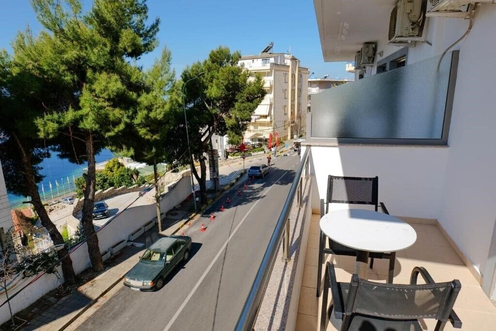 Отель Hotel Argjiro 3*