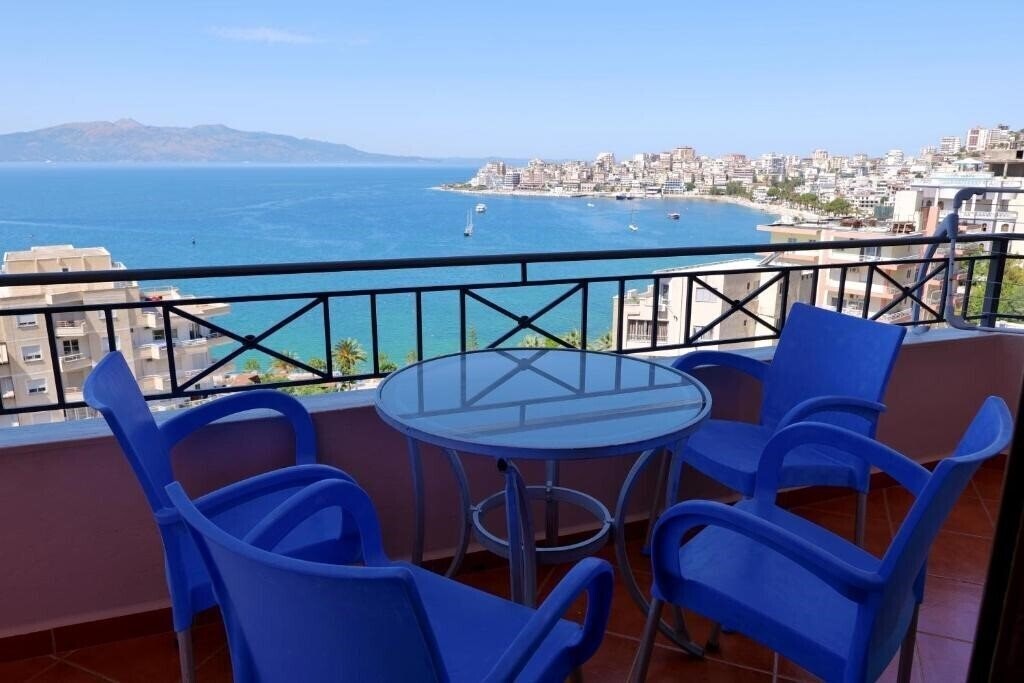 Фотография Villa Crystal 3*