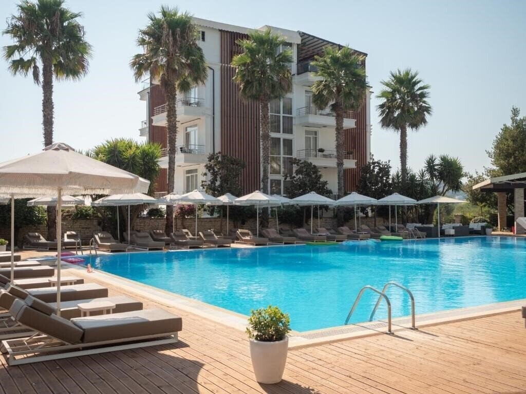 Фото Nia Boutique Hotel by Rapos Resort 4*