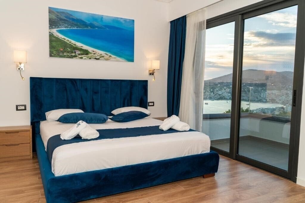 Фото Hilltop Heaven Hotel 3*