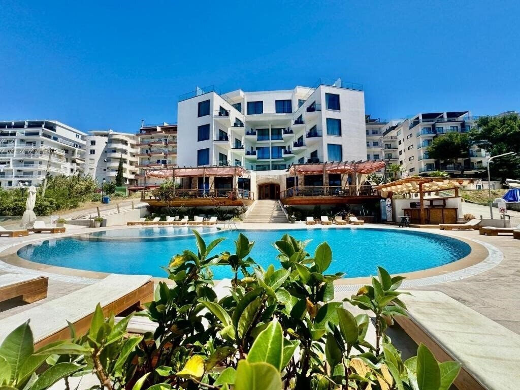 Отель Harbour Hotel 4*