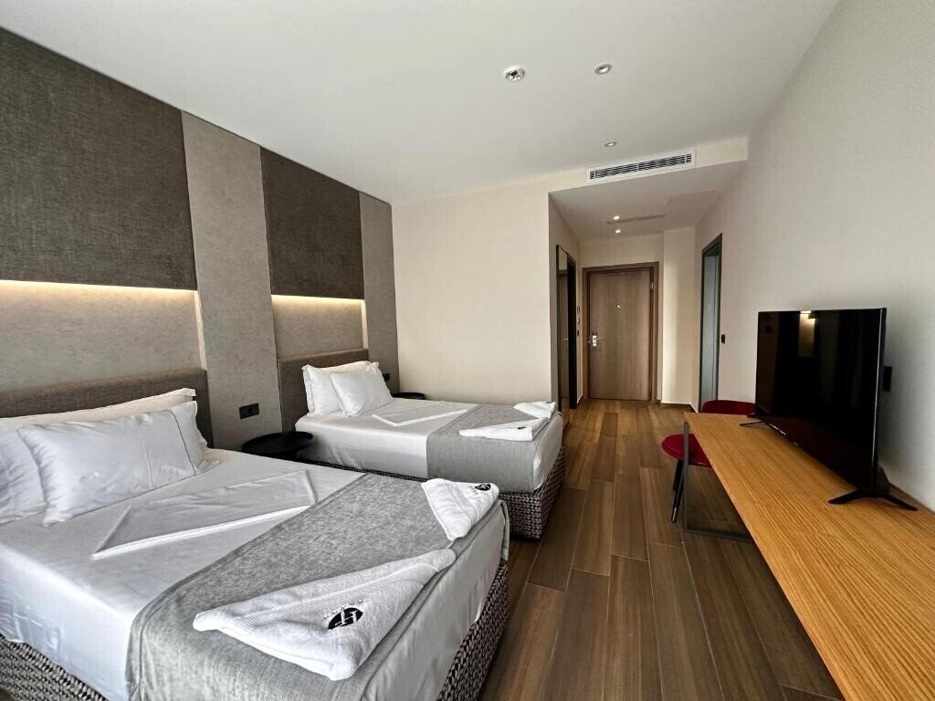 Отель Hotel Frojd Kune 4*